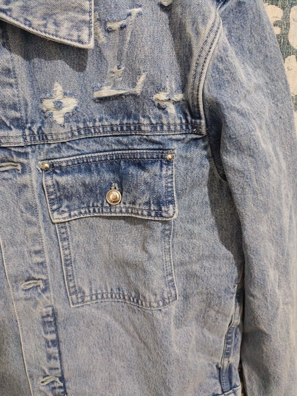 Louis Vuitton Light Blue Destroyed Monogram Denim Jacket Unisex - Picture 3 of 11